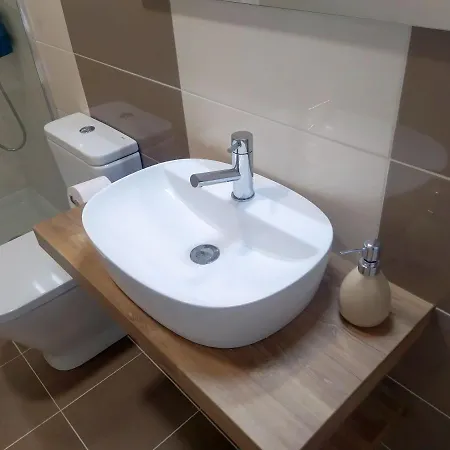 בית אירוח Hall 92 Quartos Com Wc Em Moradia Com Piscina A-das-lebres לורס