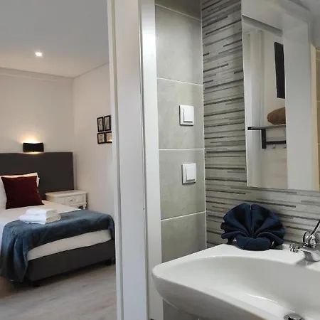 בית אירוח Hall 92 Quartos Com Wc Em Moradia Com Piscina A-das-lebres לורס