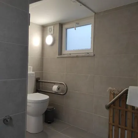 בית אירוח Hall 92 Quartos Com Wc Em Moradia Com Piscina A-das-lebres לורס