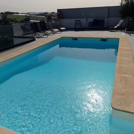 Hall 92 Quartos Com Wc Em Moradia Com Piscina A-das-lebres 民宿 *