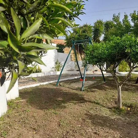 Hall 92 Quartos Com Wc Em Moradia Com Piscina A-das-lebres *