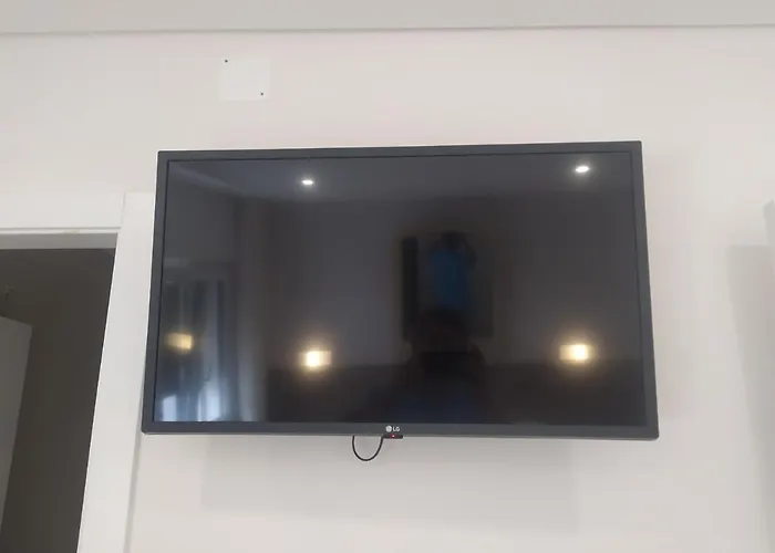 Hall 92 Quartos Com Wc Em Moradia Com Piscina A-das-lebres Loures