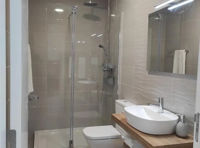 Ubytování v soukromí Hall 92 Quartos Com Wc Em Moradia Com Piscina A-das-lebres *