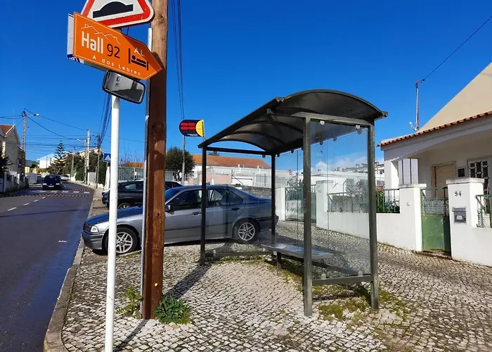 民宿 Hall 92 Quartos Com Wc Em Moradia Com Piscina A-das-lebres 洛里什