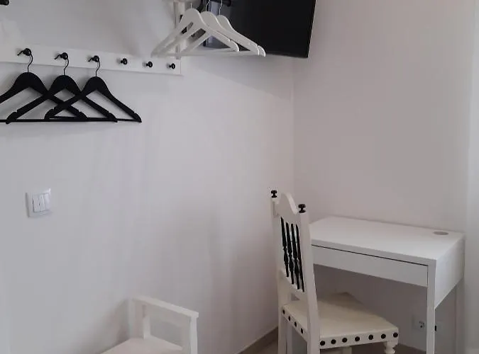 Ubytování v soukromí Hall 92 Quartos Com Wc Em Moradia Com Piscina A-das-lebres *